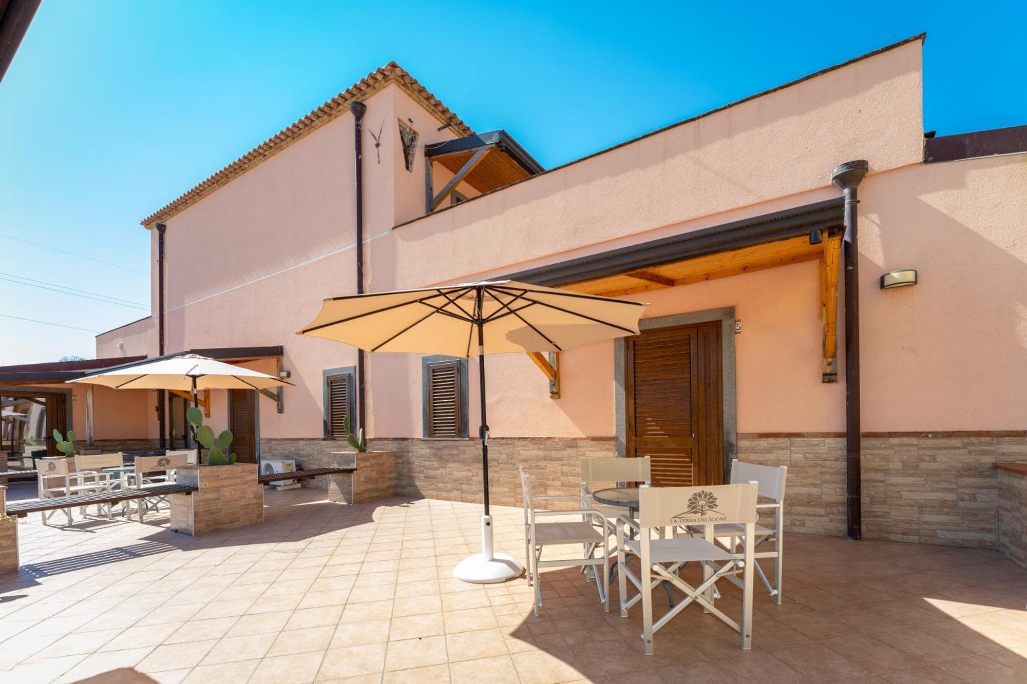 La Terra Dei Sogni Country Hotel Fiumefreddo di Sicilia Dış mekan fotoğraf